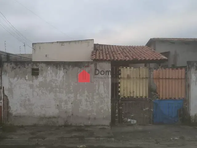 Casa com 250m² 2 quartos e 1 banheiro, à venda, no bairro Conjunto Residencial Araretama em Pindamonhangaba