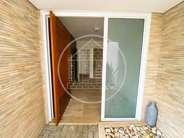 Casa com 600m² 4 quartos e 2 banheiros, à venda ou para alugar, no bairro Brooklin em São Paulo