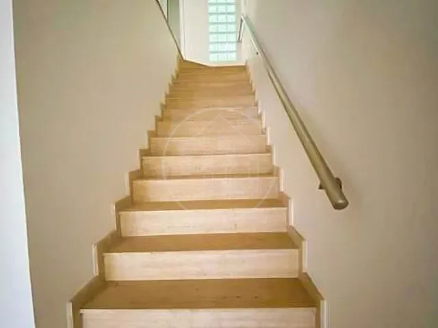 Casa com 600m² 4 quartos e 2 banheiros, à venda ou para alugar, no bairro Brooklin em São Paulo