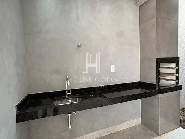 Casa com 208m² 3 quartos e 2 banheiros, à venda, no bairro Cardoso em Aparecida de Goiânia