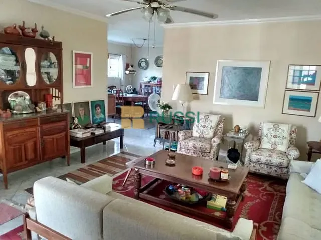 Casa com 251m² 3 quartos e 2 banheiros, à venda, no bairro Urbanova em São José dos Campos