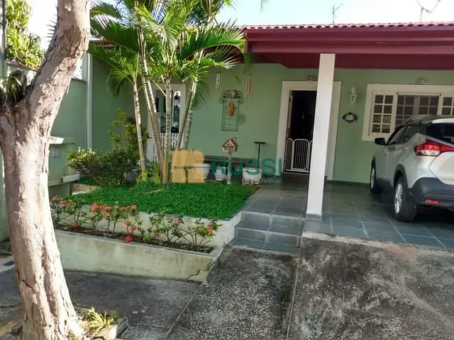 Casa com 251m² 3 quartos e 2 banheiros, à venda, no bairro Urbanova em São José dos Campos