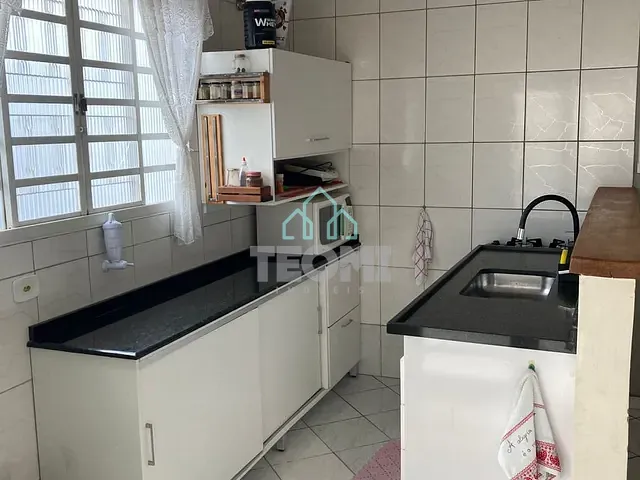 Casa 2 quartos e 2 banheiros, à venda, no bairro Jardim Ana Rosa em Taubaté