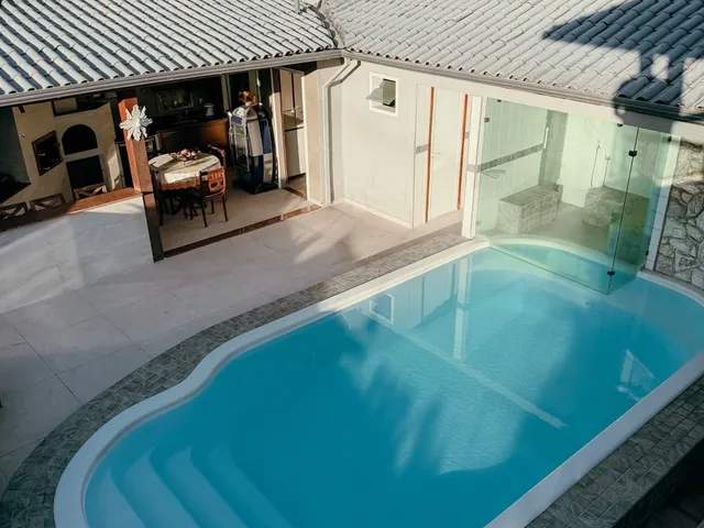 Casa 4 quartos e 7 banheiros, para alugar, no bairro Lagoa em Macaé