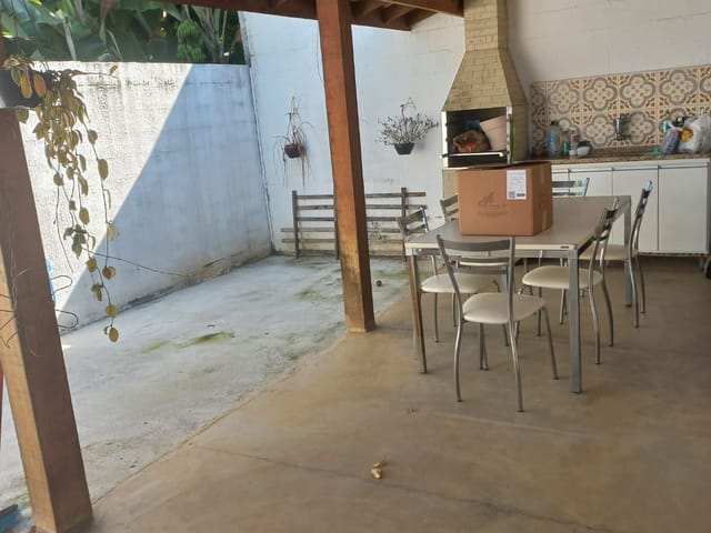 Casa 3 quartos e 3 banheiros, à venda, no bairro Jardim Cristina em Pindamonhangaba