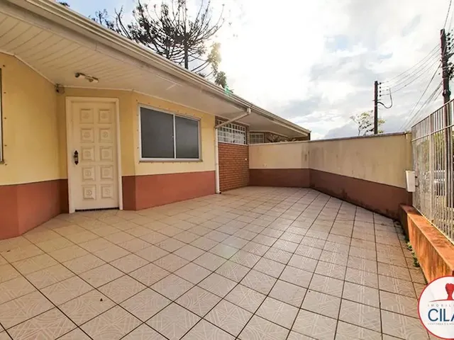 Casa 1 quarto e 1 banheiro, para alugar, no bairro Santa Quitéria em Curitiba