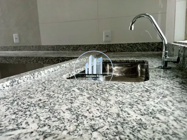 Casa com 100m² 2 quartos e 1 banheiro, à venda, no bairro Parque Real em Pouso Alegre