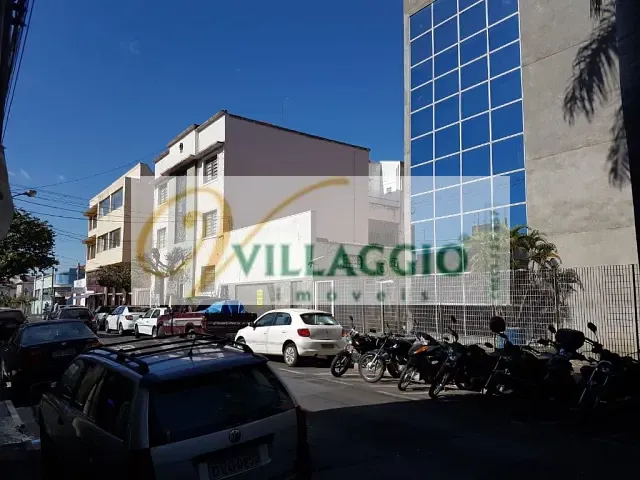 Casa com 230m², à venda, no bairro Centro em Catanduva