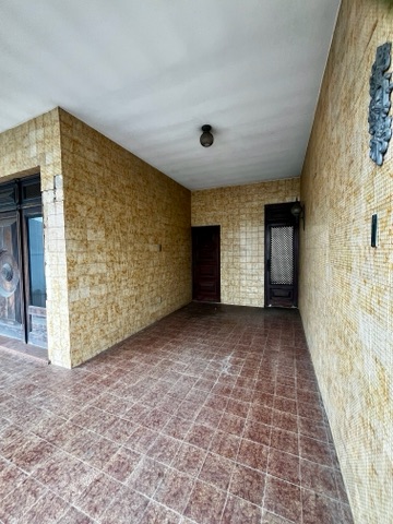 Casa com 632m² 5 quartos e 4 banheiros, à venda, no bairro Centro em Campos dos Goytacazes