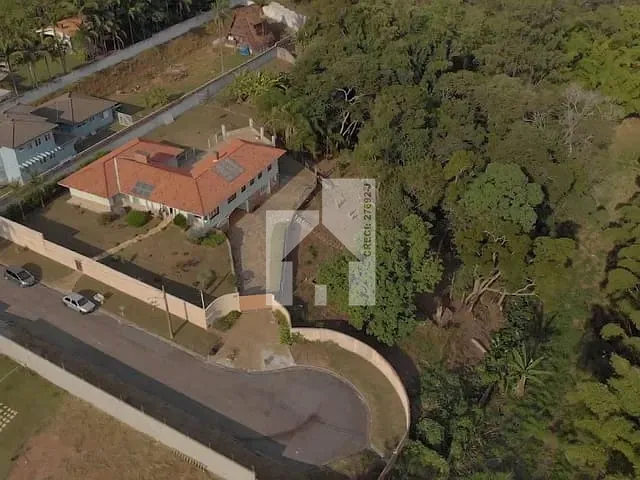 Casa com 4000m² 5 quartos e 2 banheiros, à venda, no bairro Chácara Malota em Jundiaí