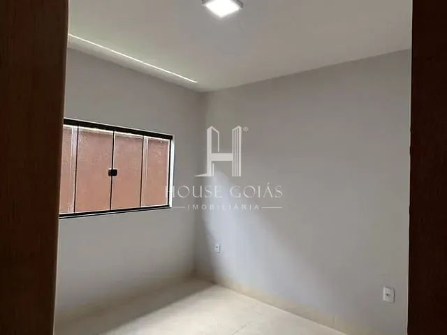 Casa com 185m² 3 quartos e 2 banheiros, à venda, no bairro Jardim Helvécia em Aparecida de Goiânia