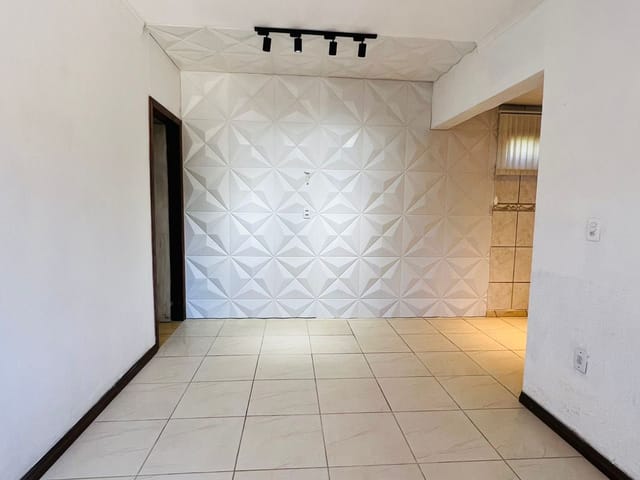Casa 2 quartos e 2 banheiros, à venda, no bairro Três Vendas em Pelotas