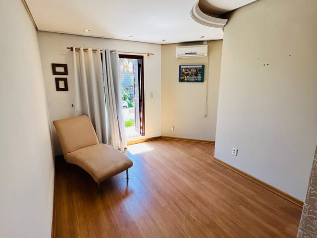 Casa 2 quartos e 2 banheiros, à venda, no bairro Três Vendas em Pelotas