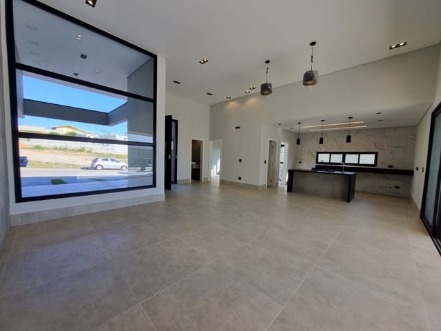 Casa com 600m² 4 quartos e 5 banheiros, à venda, no bairro Colinas do Paratehy em São José dos Campos
