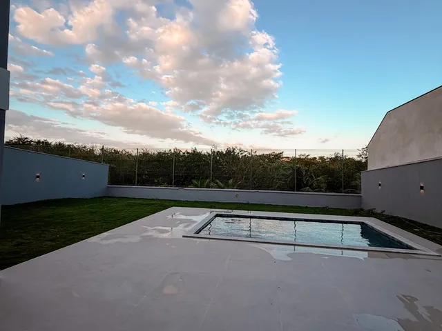 Casa 4 quartos e 5 banheiros, à venda, no bairro Alphaville em Rio das Ostras