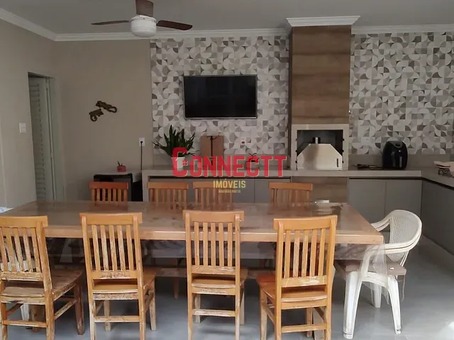 Casa com 200m² 2 quartos e 2 banheiros, à venda, no bairro Jardim Alexandre Balbo em Ribeirão Preto
