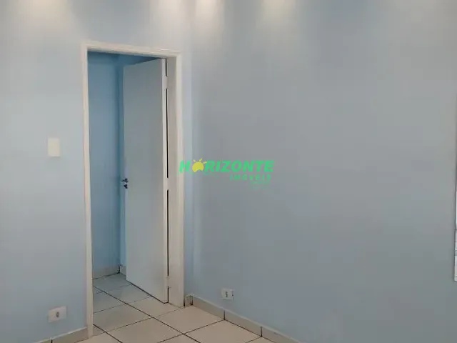 Casa com 99m², à venda ou para alugar, no bairro Centro em São José dos Campos