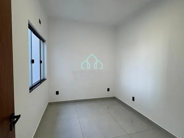 Casa 2 quartos e 2 banheiros, à venda, no bairro Jardim Continental II em Taubaté