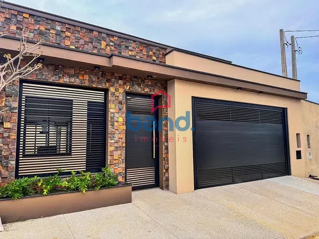 Casa com 200m² 3 quartos e 2 banheiros, à venda, no bairro Centro em Porto Feliz