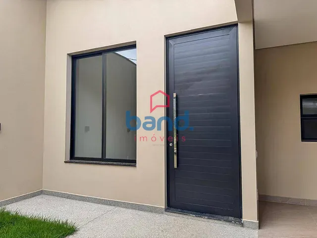 Casa com 200m² 3 quartos e 2 banheiros, à venda, no bairro Centro em Porto Feliz