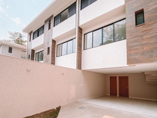 Foto do Casa - Casa Triplex  3 Quartos, sendo 1 com suíte e 4 Vagas à venda no  bairro Itapoã, região do Pampulha. | Deltalar Imóveis