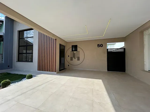 Casa 3 quartos e 4 banheiros, à venda, no bairro Piracangaguá em Taubaté