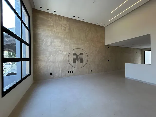 Casa 3 quartos e 4 banheiros, à venda, no bairro Piracangaguá em Taubaté