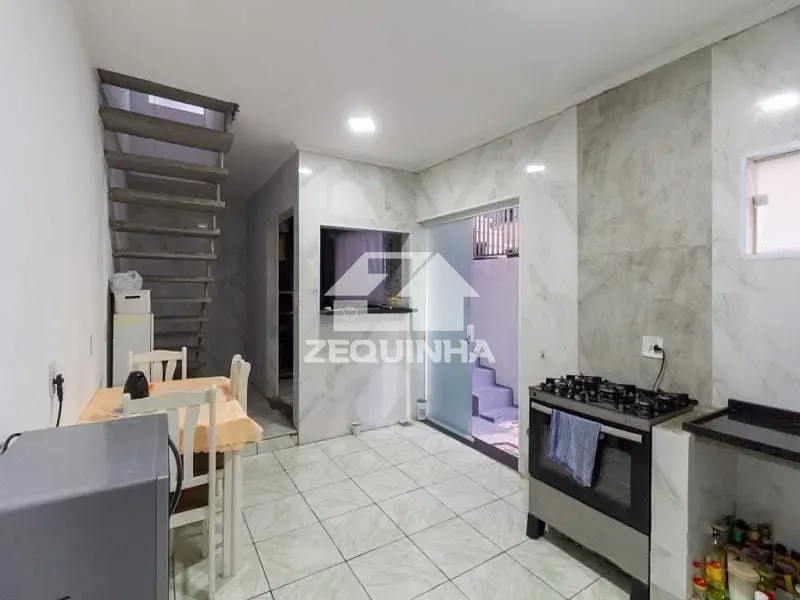 Casa, 4 quartos, 305 m² - Foto 1