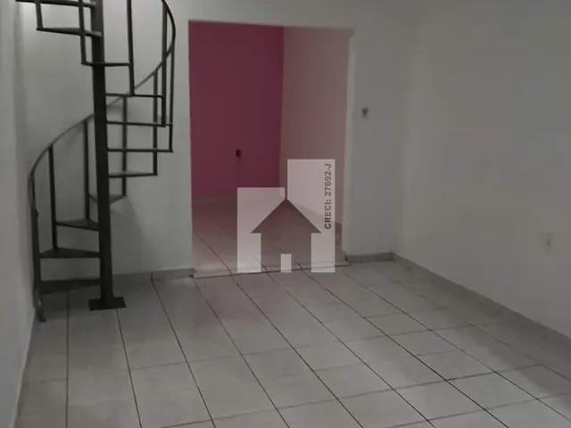 Casa 2 quartos e 1 banheiro, à venda, no bairro Parque Residencial Eloy Chaves em Jundiaí