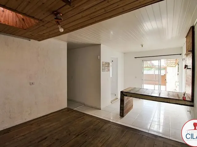 Casa 2 quartos e 1 banheiro, para alugar, no bairro Cidade Industrial em Curitiba