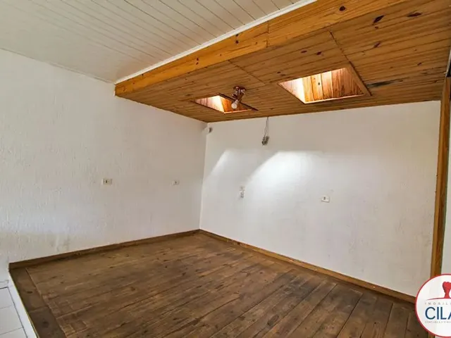 Casa 2 quartos e 1 banheiro, para alugar, no bairro Cidade Industrial em Curitiba