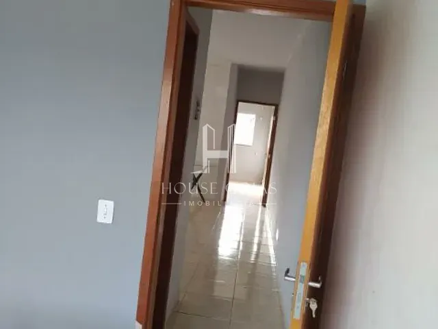 Casa com 360m² 2 quartos e 2 banheiros, à venda, no bairro Rosa dos Ventos em Aparecida de Goiânia