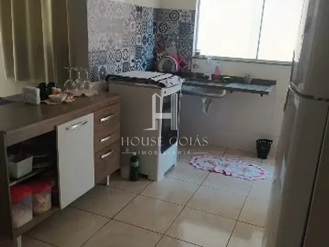 Casa com 360m² 2 quartos e 2 banheiros, à venda, no bairro Rosa dos Ventos em Aparecida de Goiânia