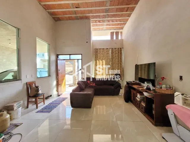 Casa com 310m² 3 quartos e 2 banheiros, à venda, no bairro Canto dos Pássaros em Andradas