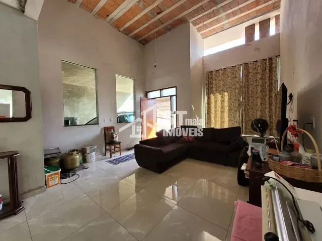 Casa com 310m² 3 quartos e 2 banheiros, à venda, no bairro Canto dos Pássaros em Andradas