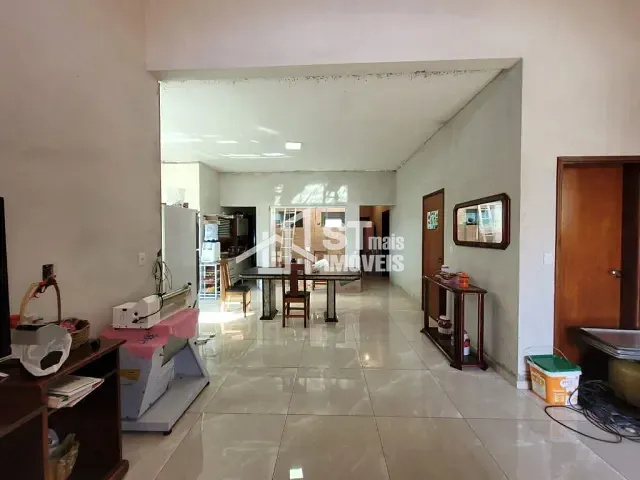 Casa com 310m² 3 quartos e 2 banheiros, à venda, no bairro Canto dos Pássaros em Andradas