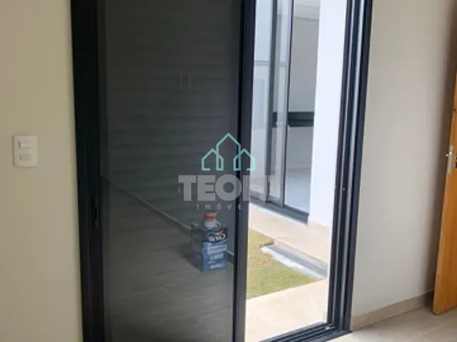 Casa com 300m² 3 quartos e 2 banheiros, à venda, no bairro Jardim Santa Tereza em Taubaté