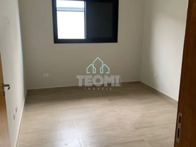 Casa com 300m² 3 quartos e 2 banheiros, à venda, no bairro Jardim Santa Tereza em Taubaté