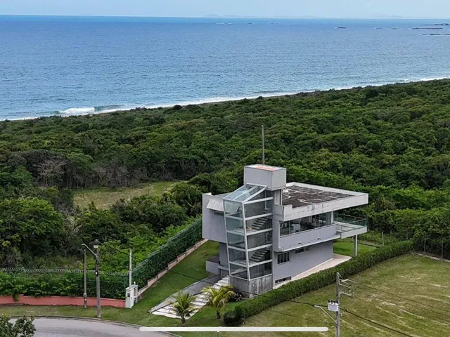 Casa 6 quartos e 4 banheiros, para alugar, no bairro Alphaville em Rio das Ostras