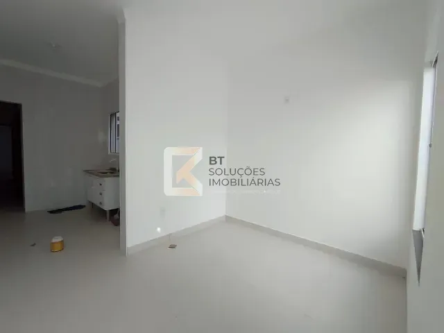 Casa 2 quartos e 1 banheiro, para alugar, no bairro JARDIM RESIDENCIAL NOVA VENEZA em INDAIATUBA