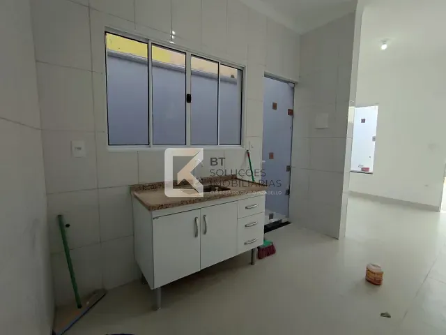 Casa 2 quartos e 1 banheiro, para alugar, no bairro JARDIM RESIDENCIAL NOVA VENEZA em INDAIATUBA