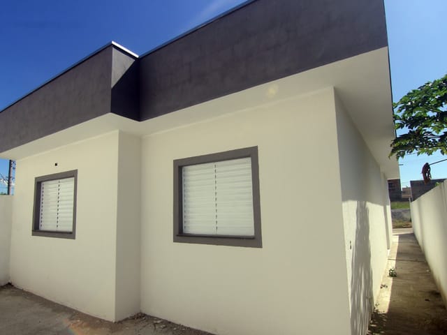 Casa com 176m² 3 quartos e 2 banheiros, à venda, no bairro Loteamento Residencial e Comercial Flamboyant em Pindamonhangaba