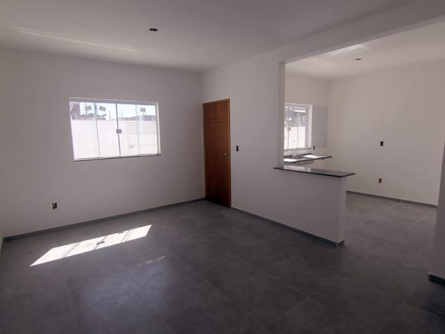 Casa com 176m² 3 quartos e 2 banheiros, à venda, no bairro Loteamento Residencial e Comercial Flamboyant em Pindamonhangaba