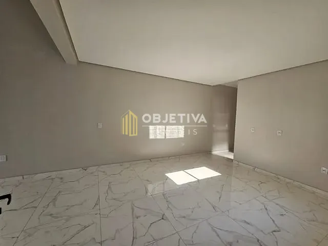 Casa com 165m² 2 quartos e 2 banheiros, à venda, no bairro Firenze em Campo Bom