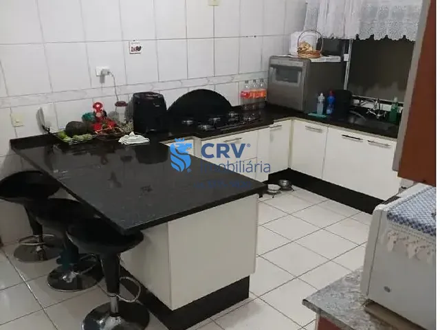 Casa com 180m² 3 quartos e 2 banheiros, à venda, no bairro San Fernando em Londrina