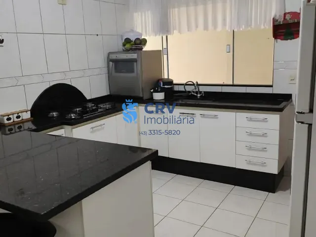 Casa com 180m² 3 quartos e 2 banheiros, à venda, no bairro San Fernando em Londrina