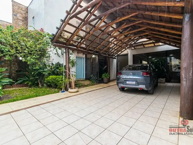 Casa com 267m² 3 quartos e 4 banheiros, à venda, no bairro Xaxim em Curitiba