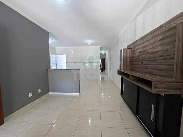 Casa 2 quartos e 2 banheiros, à venda, no bairro Residencial Estoril em Taubaté