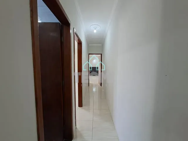 Casa 2 quartos e 2 banheiros, à venda, no bairro Residencial Estoril em Taubaté