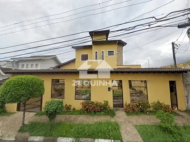 Casa com 430m² 4 quartos e 5 banheiros, à venda, no bairro City Bussocaba em Osasco